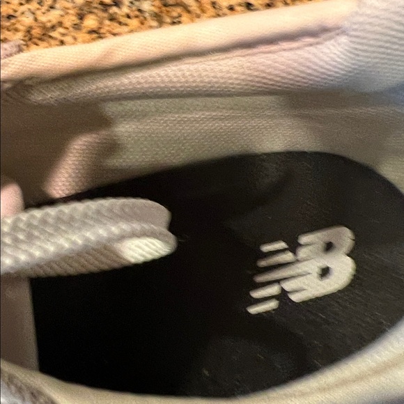 New Balance - Picture 4 of 4